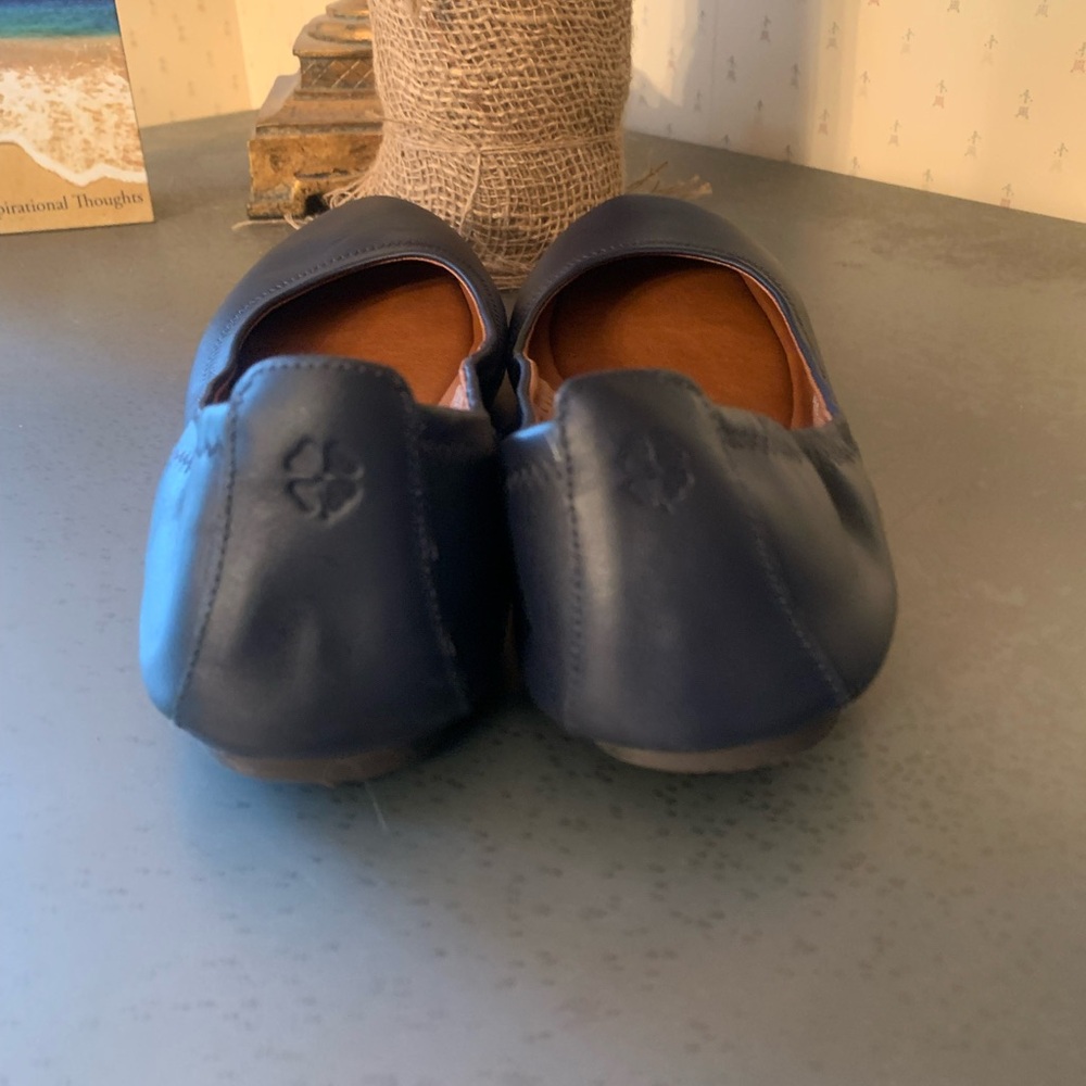 Lucky Brand, LIKE NEW, worn only 1 time, NAVY BLUE, Emmie, Flat shoes. Size 9.5 - Picture 4 of 10